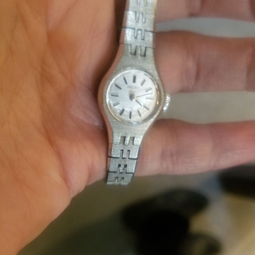 VINTAGE LADIES SEIKO